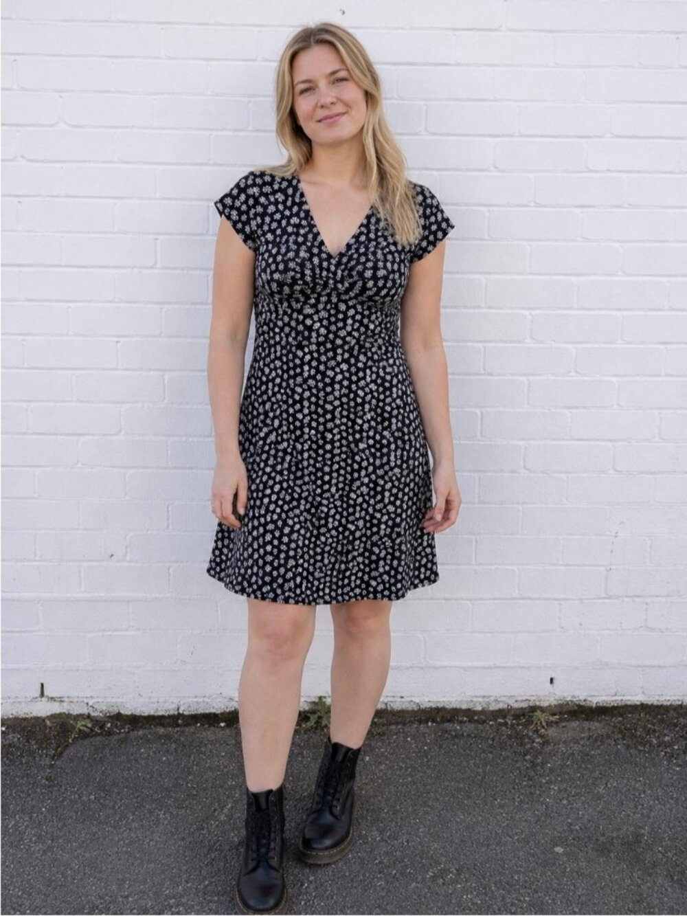Vintage Y2K Black Floral Mini Dress Ditsy Daisy Grunge 90s Fit Flare Size Large